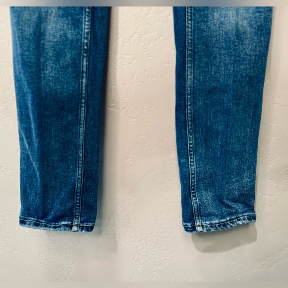 Womens Free Assembly Slim Straight Jeans Artistic Wash LIKE NEW SZ 16 - Picture 4 of 13